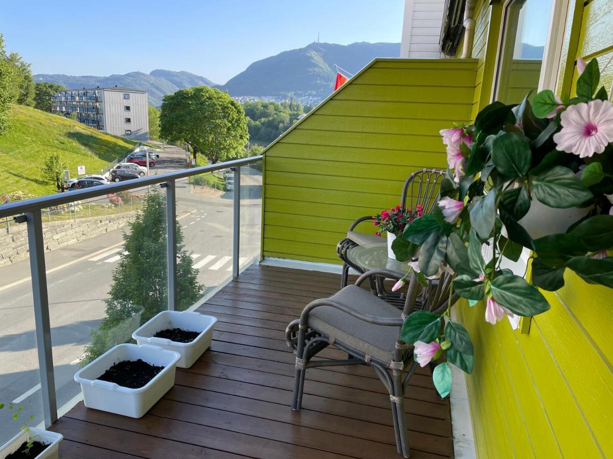 3 Sleeping Rooms For 82M2 Which Direct Traffic To Airport And City Center 베르겐 외부 사진