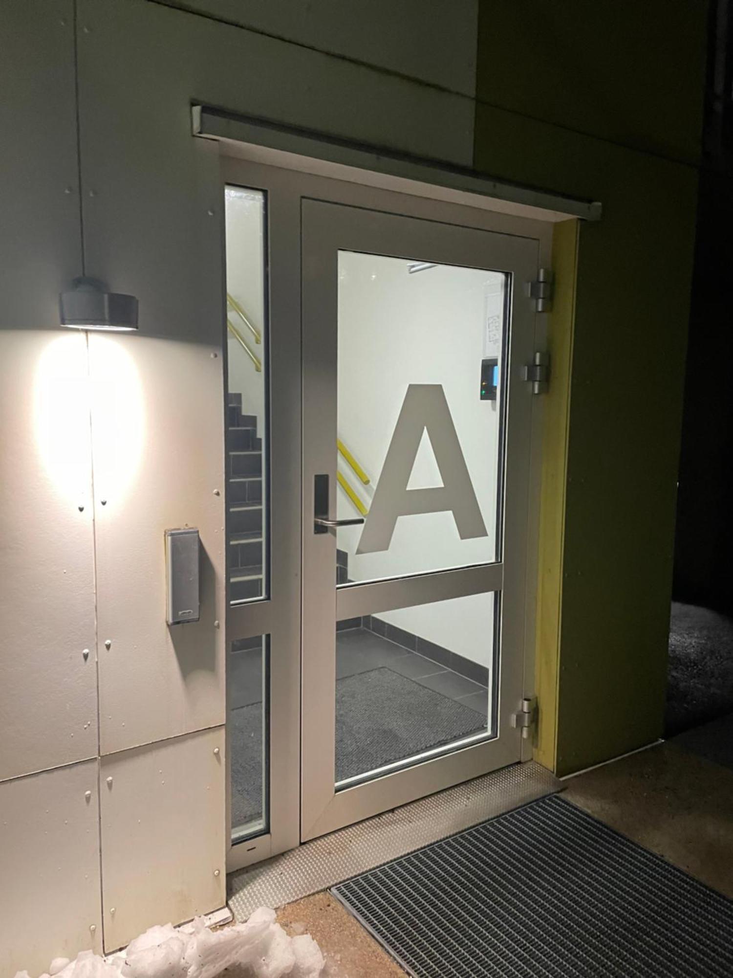 3 Sleeping Rooms For 82M2 Which Direct Traffic To Airport And City Center 베르겐 외부 사진